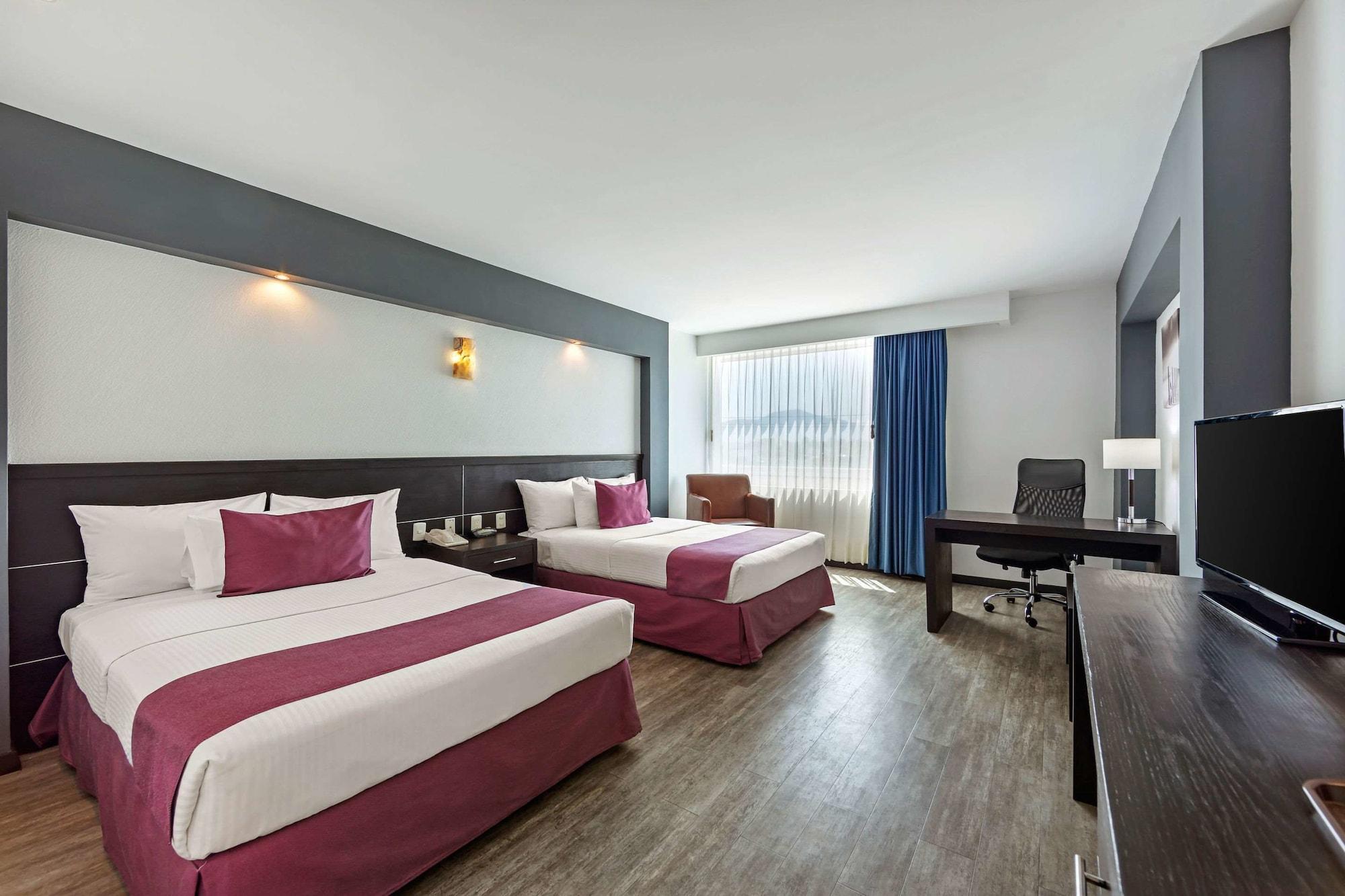 Comfort Inn Morelia Bagian luar foto