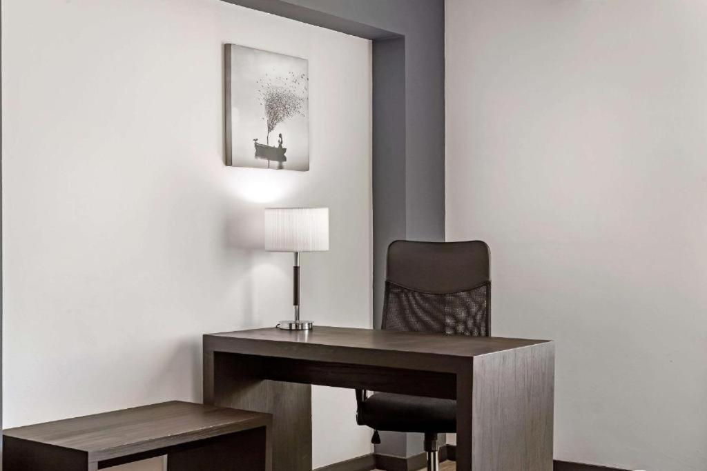 Comfort Inn Morelia Bagian luar foto