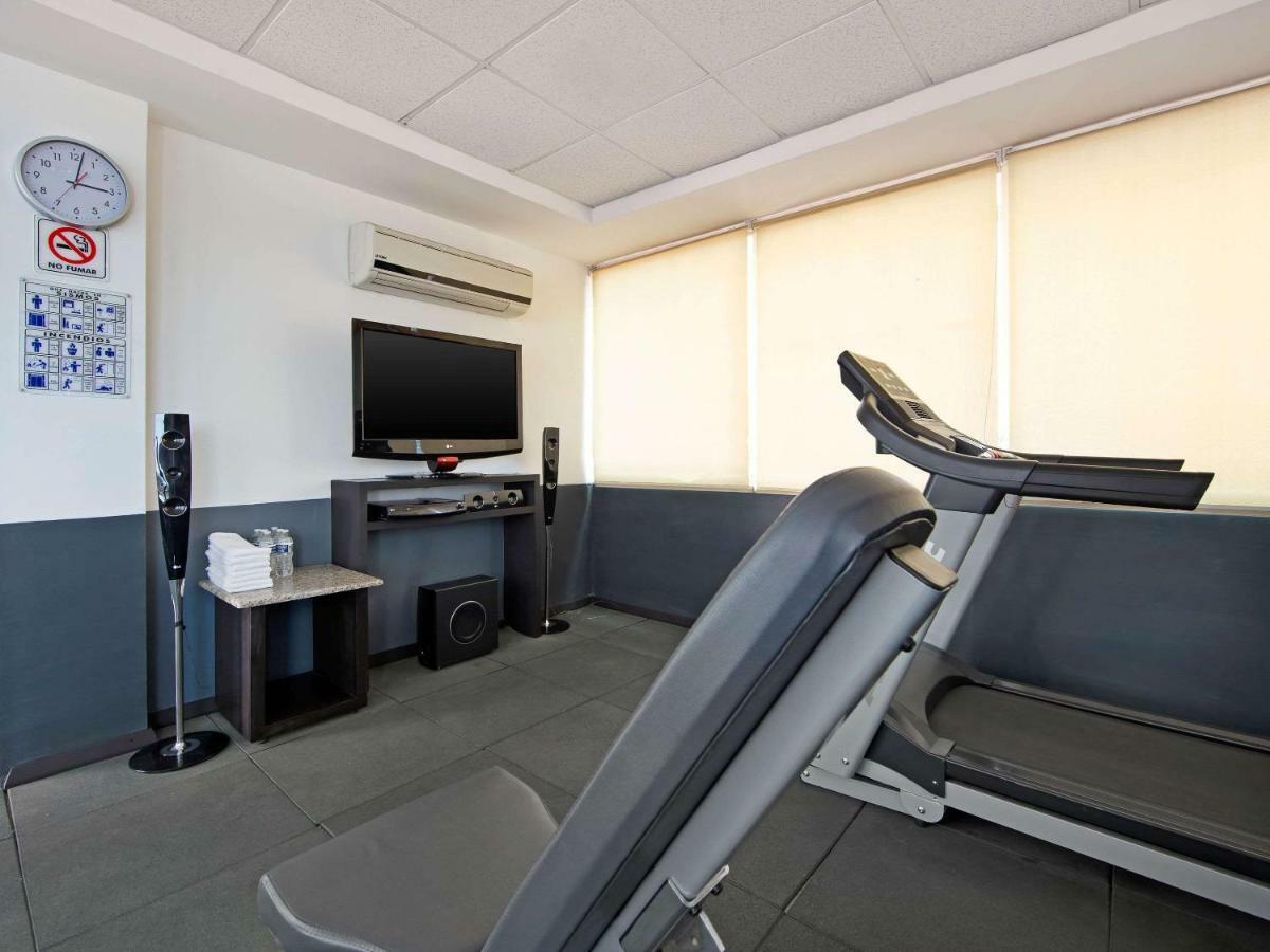 Comfort Inn Morelia Bagian luar foto