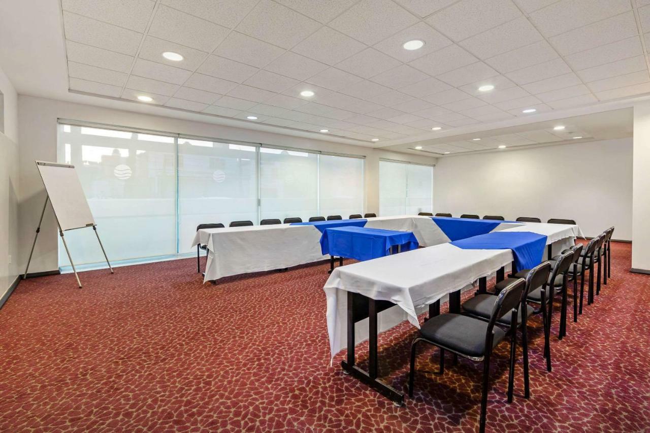 Comfort Inn Morelia Bagian luar foto